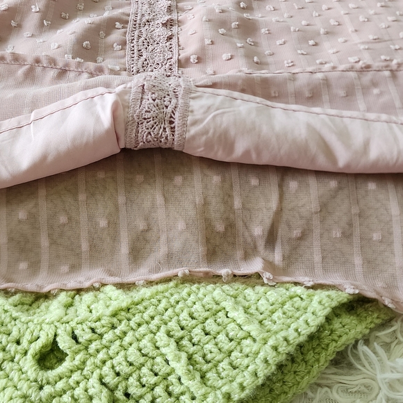 Lace top - Picture 9 of 9